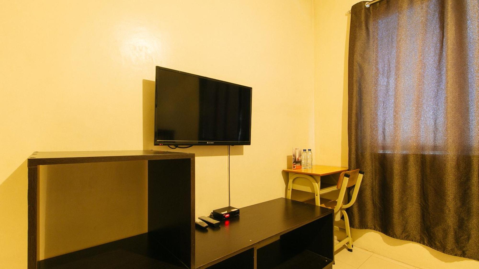 Reddoorz Plus @ E Rodriguez Corner Banawe Quezon City Buitenkant foto