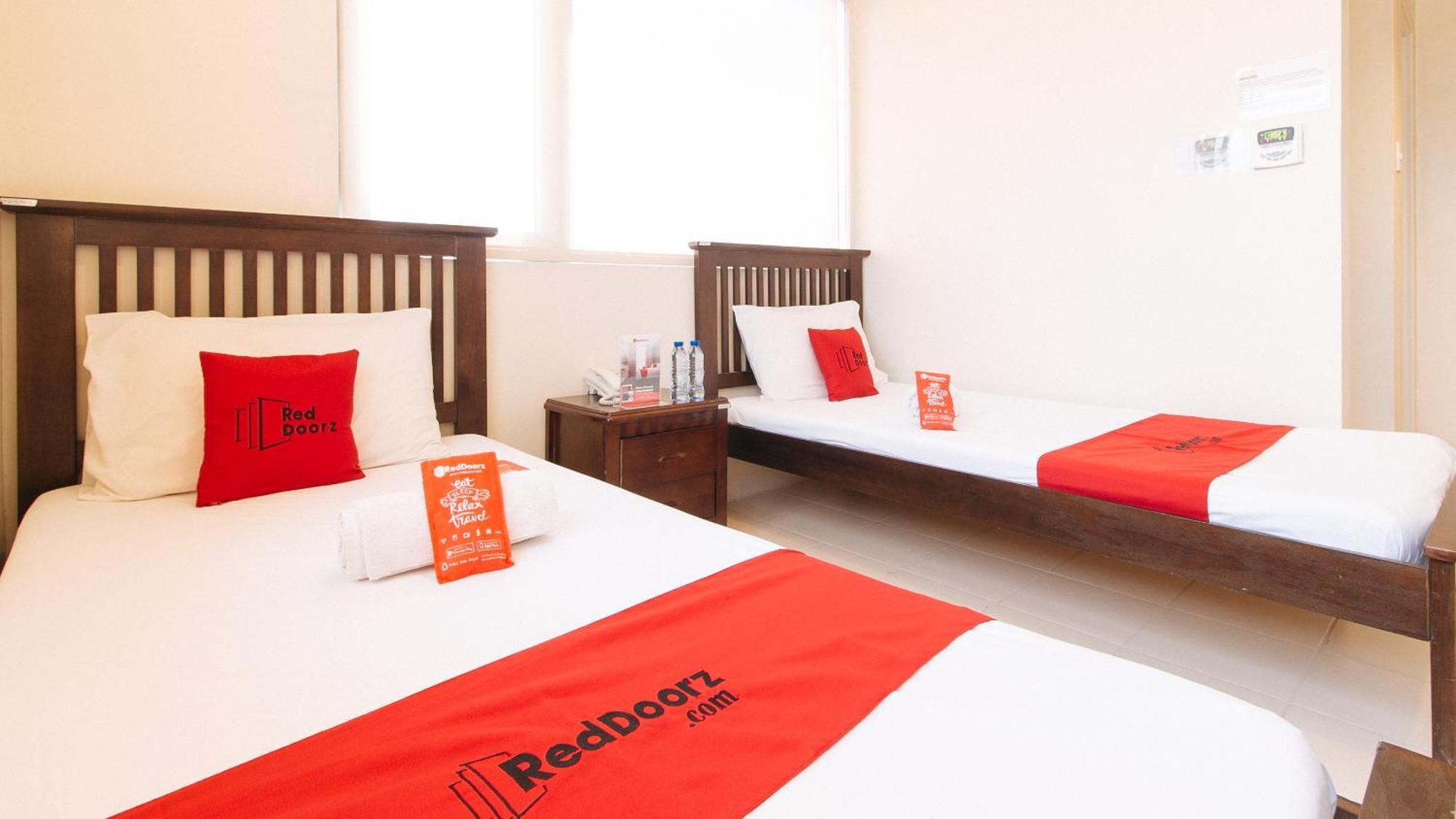 Reddoorz Plus @ E Rodriguez Corner Banawe Quezon City Buitenkant foto